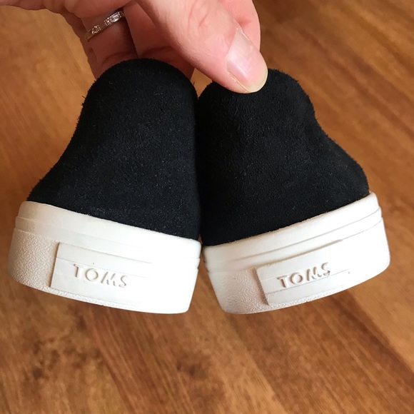 TOMS - Picture 5 of 7